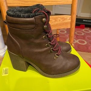 Boots size 6.5